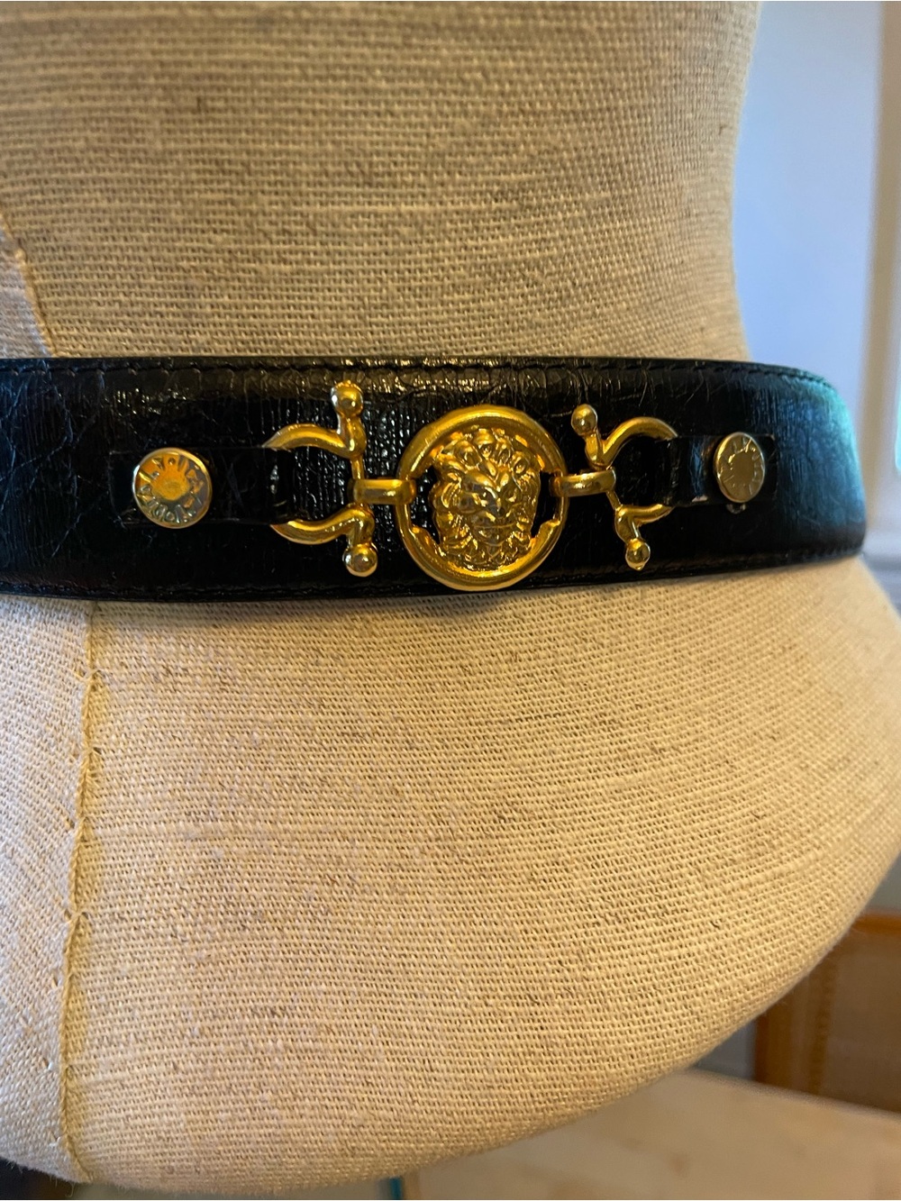 Black Leather Belt with Gold Lion Emblem Made in Italy 38 in - Picture 3 of 7